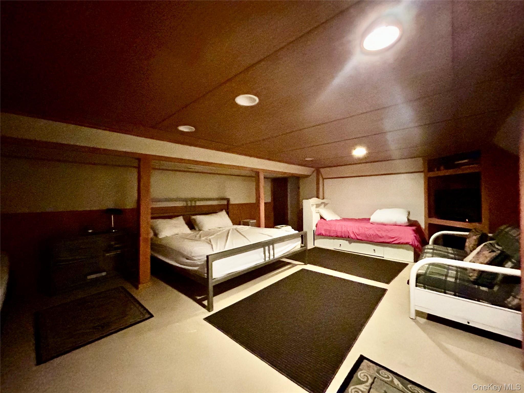 Single Family Gillette Suffolk County, NY 11939, MLS-918036-16