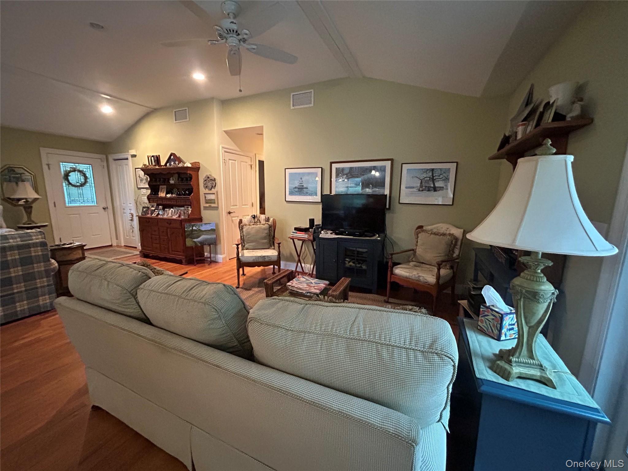 Single Family Gillette Suffolk County, NY 11939, MLS-918036-20