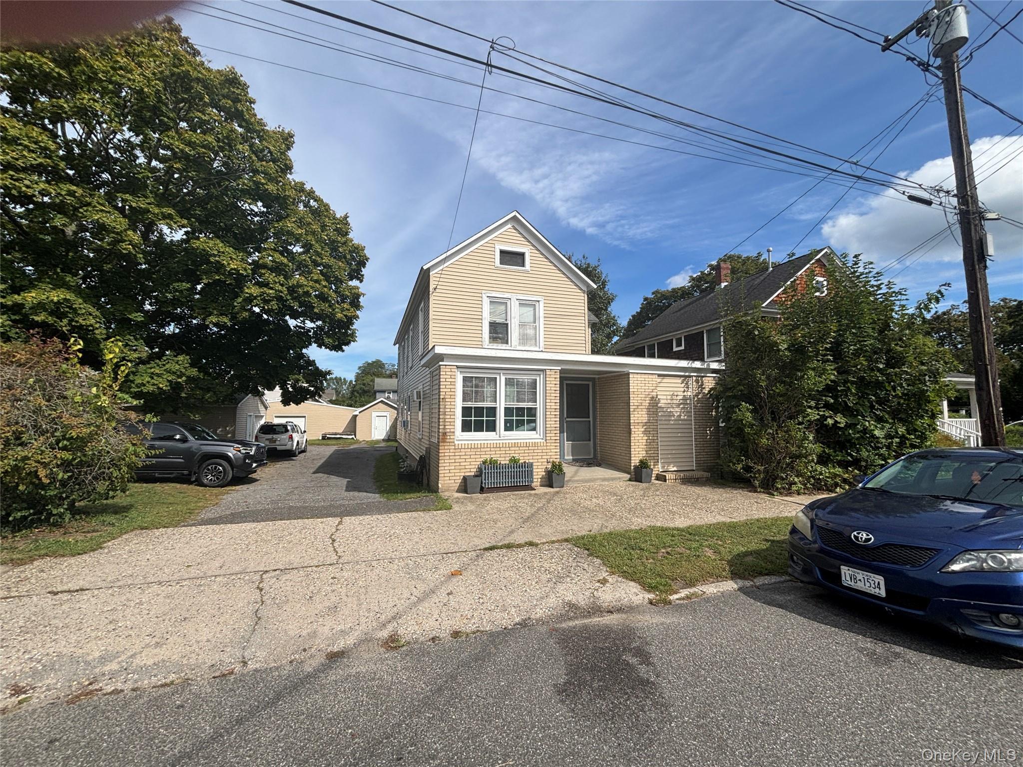 Single Family Sweezy Suffolk County, NY 11901, MLS-918063-2