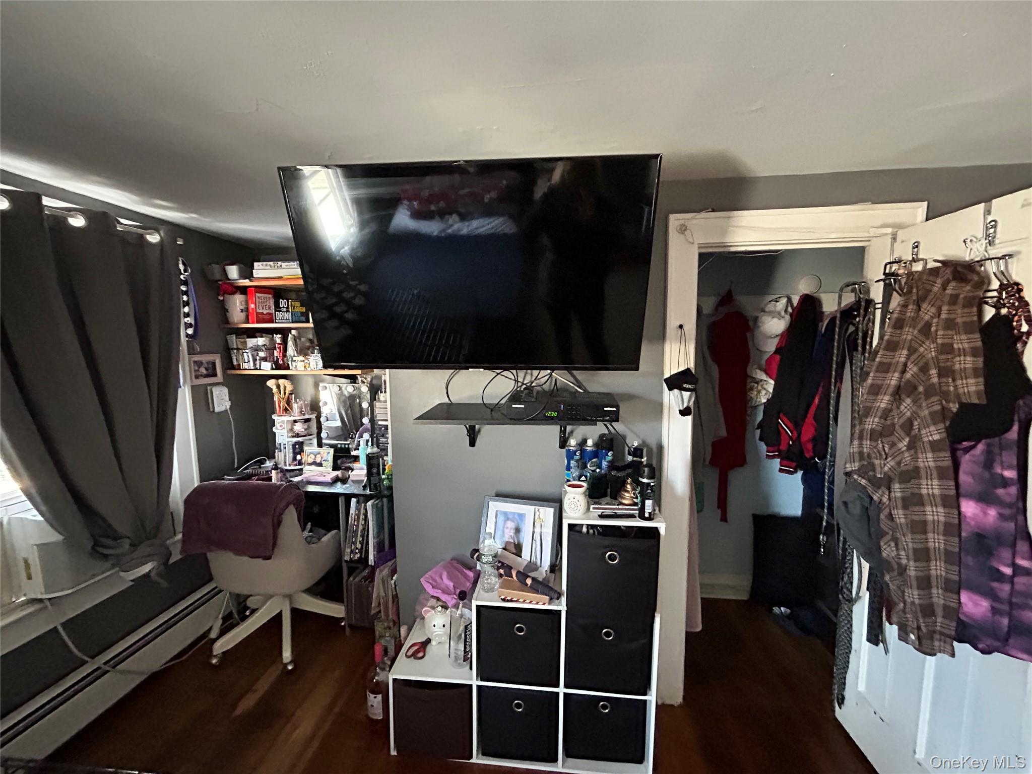 Single Family Sweezy Suffolk County, NY 11901, MLS-918063-27