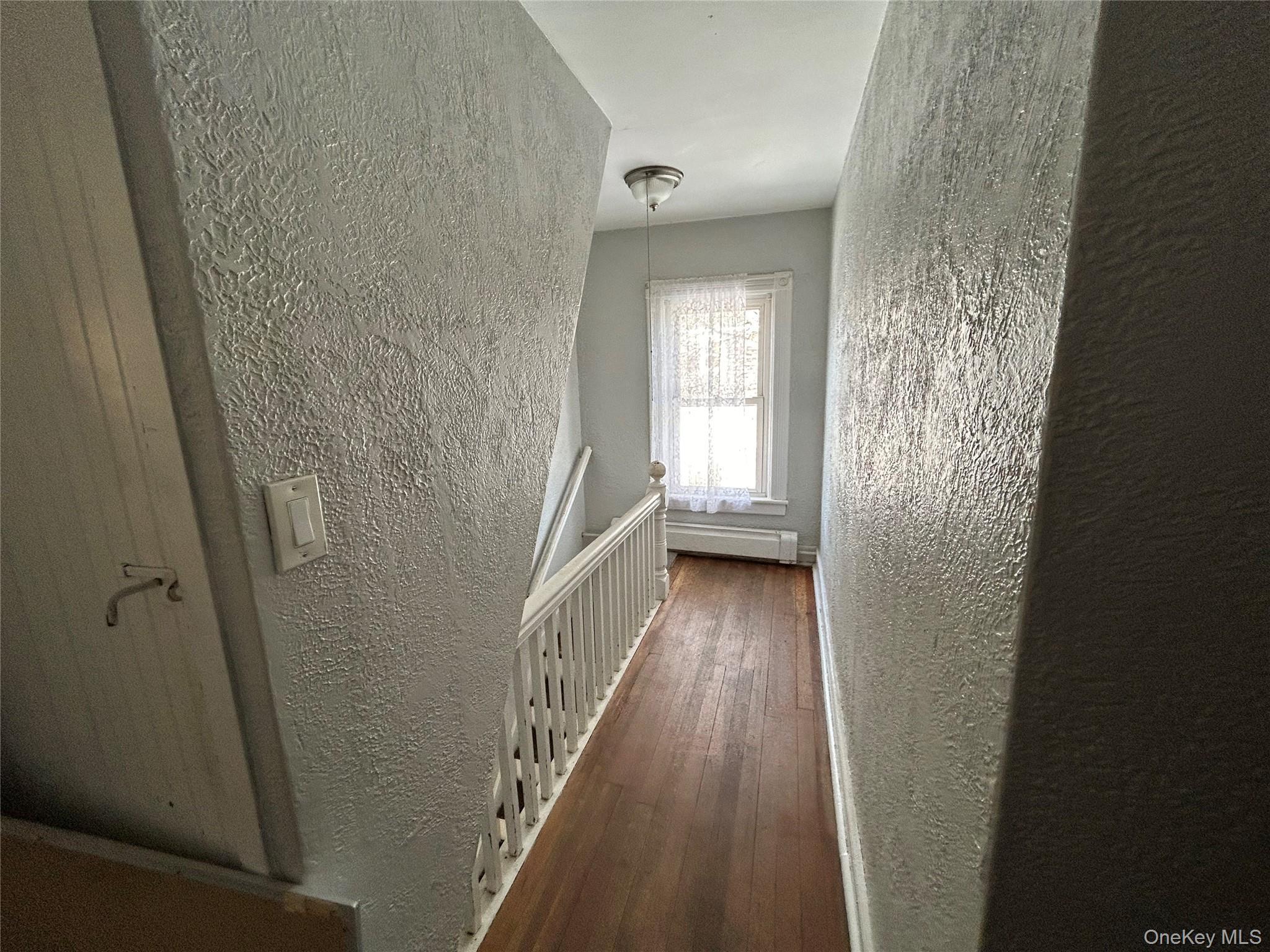 Single Family Sweezy Suffolk County, NY 11901, MLS-918063-28