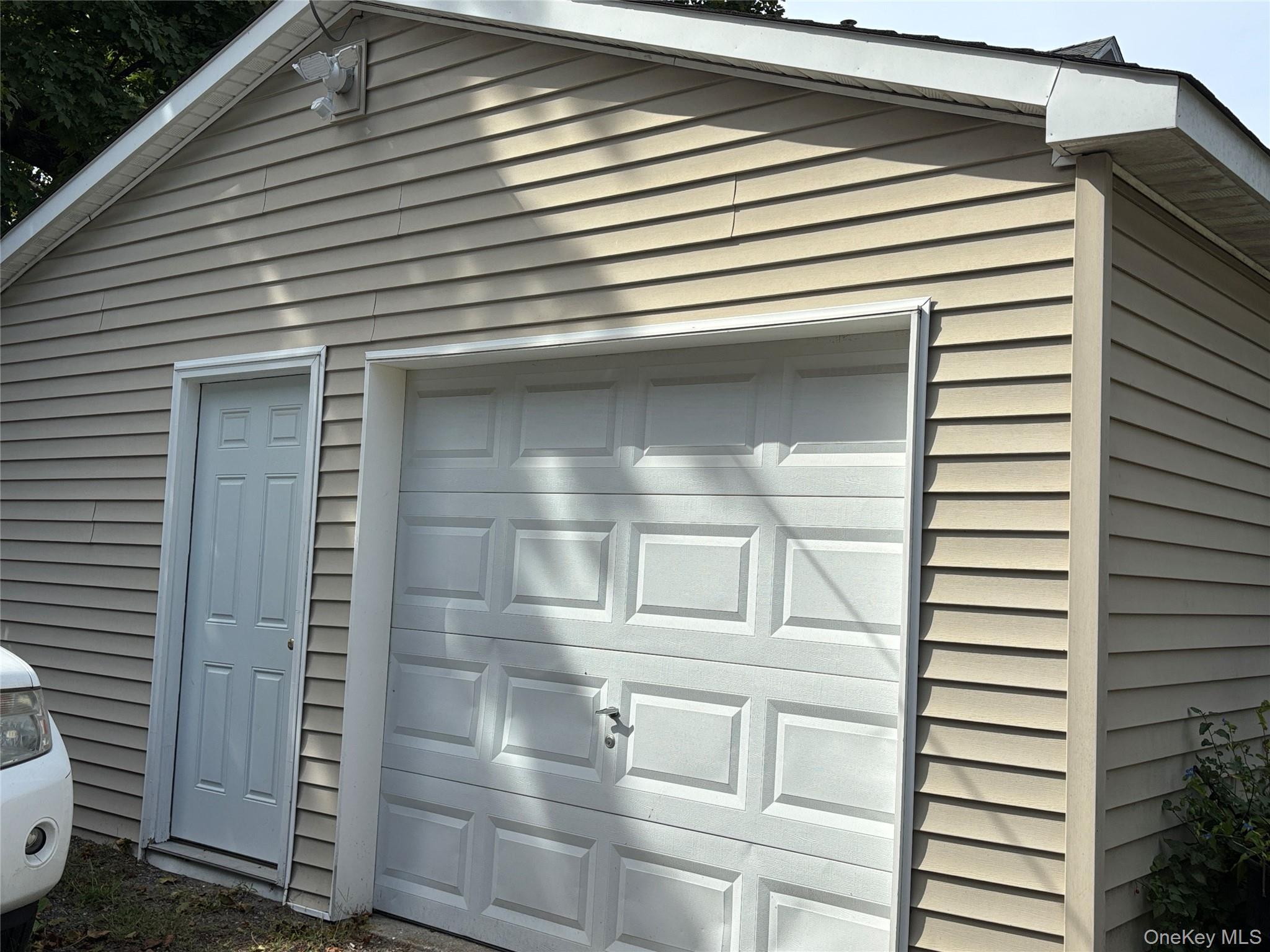 Single Family Sweezy Suffolk County, NY 11901, MLS-918063-36