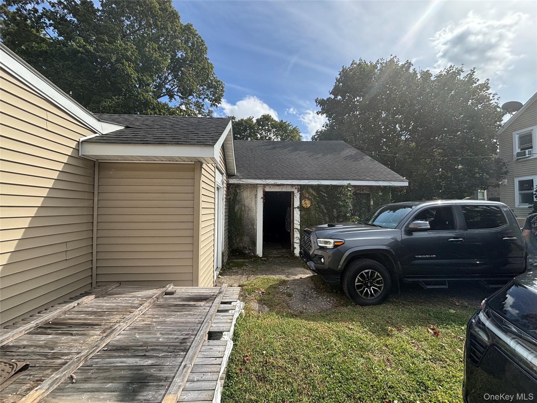 Single Family Sweezy Suffolk County, NY 11901, MLS-918063-40