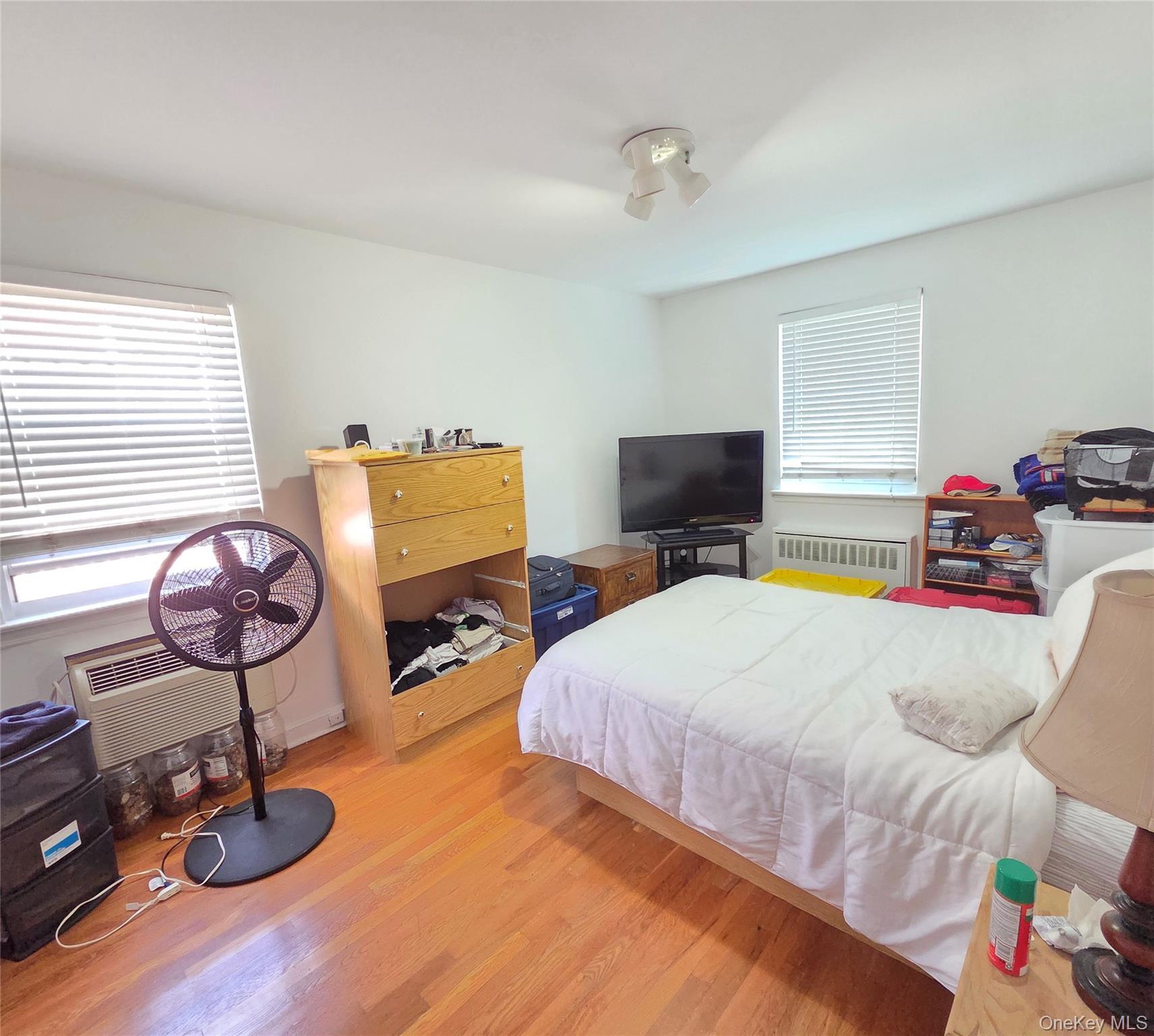 Single Family Fish  Bronx, NY 10469, MLS-918070-12