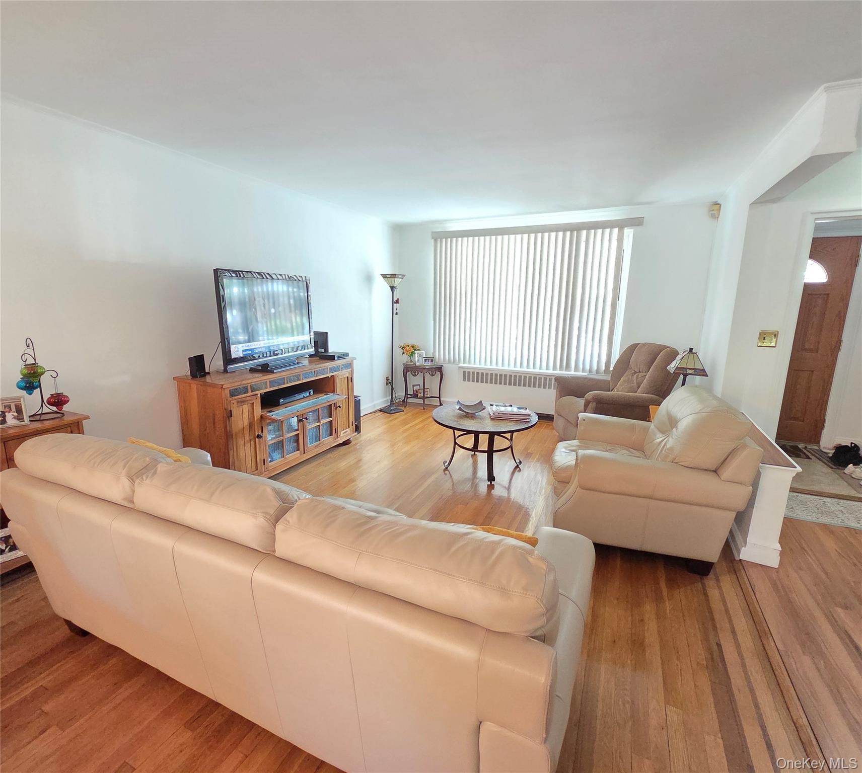 Single Family Fish  Bronx, NY 10469, MLS-918070-2