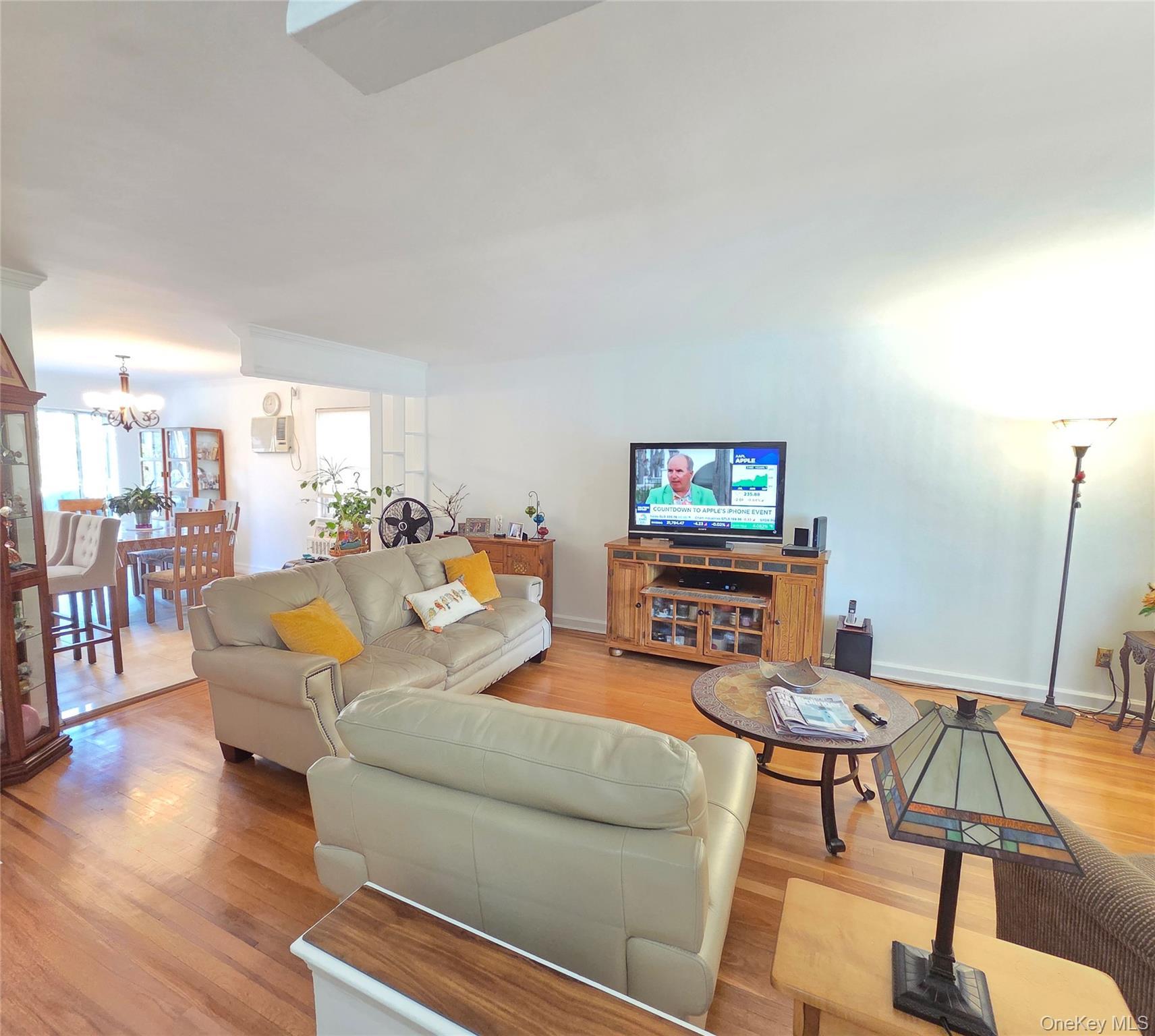 Single Family Fish  Bronx, NY 10469, MLS-918070-4