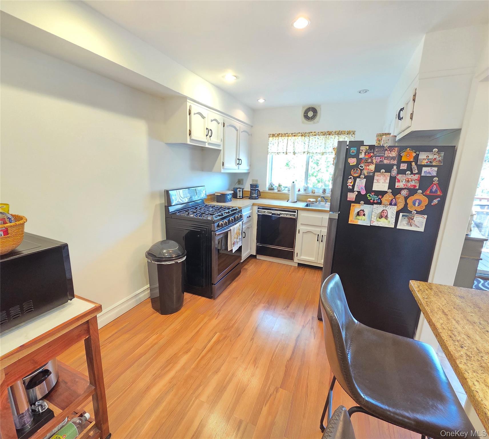 Single Family Fish  Bronx, NY 10469, MLS-918070-7