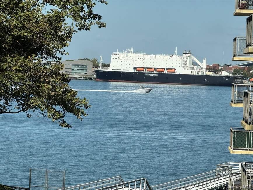 Coop Powells Cove  Queens, NY 11357, MLS-918079-23