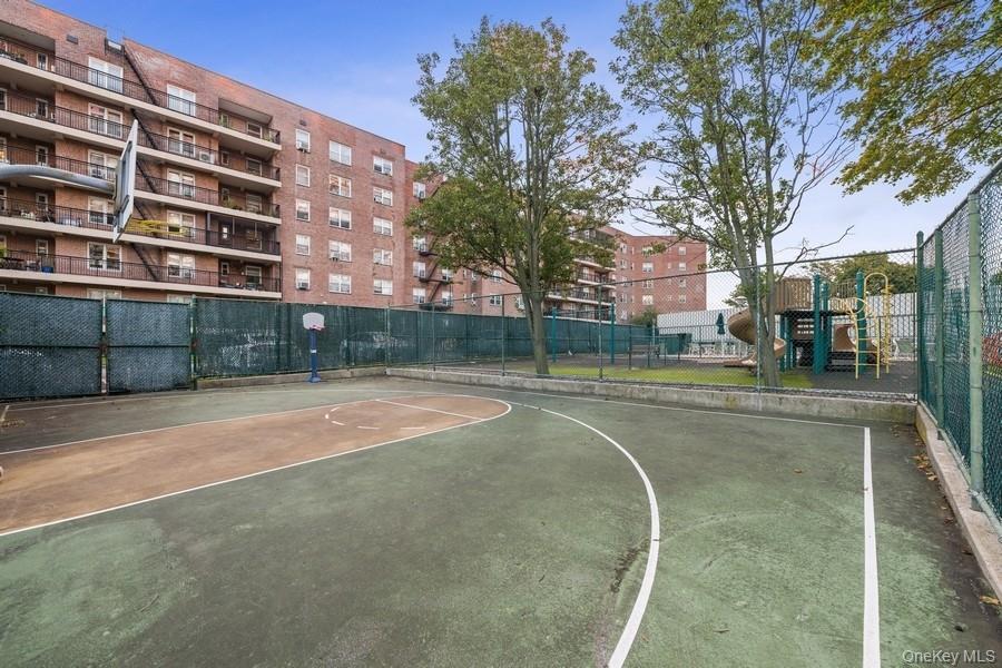 Coop Powells Cove  Queens, NY 11357, MLS-918079-34
