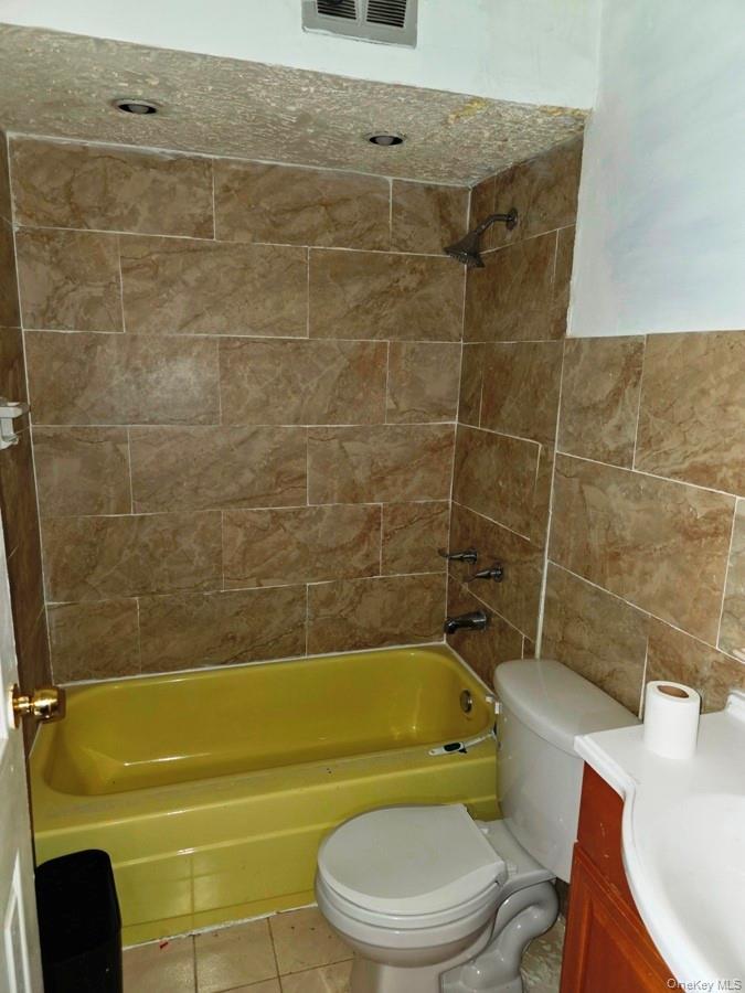 Single Family Schenck  Brooklyn, NY 11236, MLS-918102-10