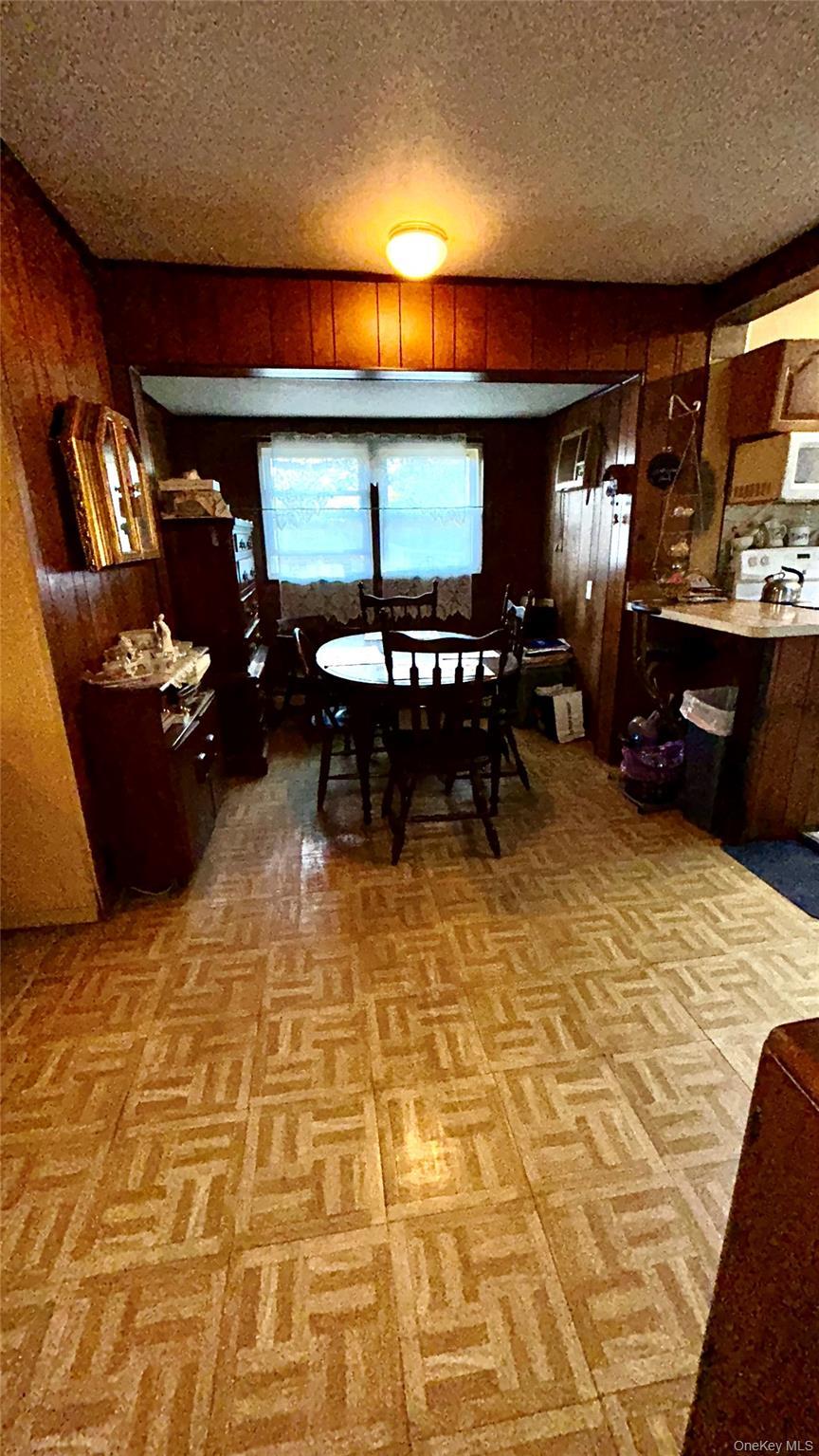 Single Family Newfoundland Suffolk County, NY 11743, MLS-918116-11