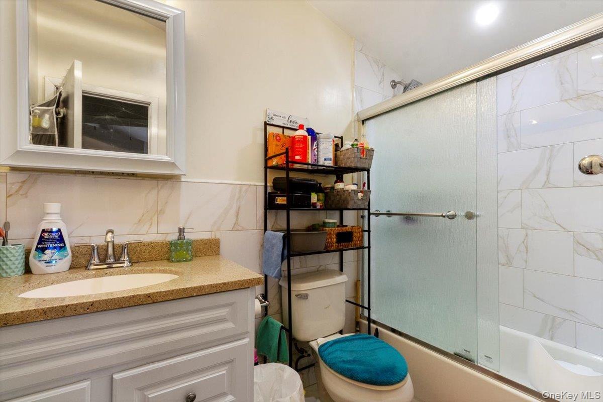 Single Family Boller  Bronx, NY 10466, MLS-918144-16