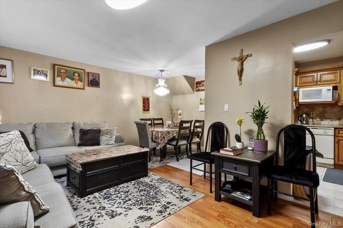 Single Family Boller  Bronx, NY 10466, MLS-918144-4