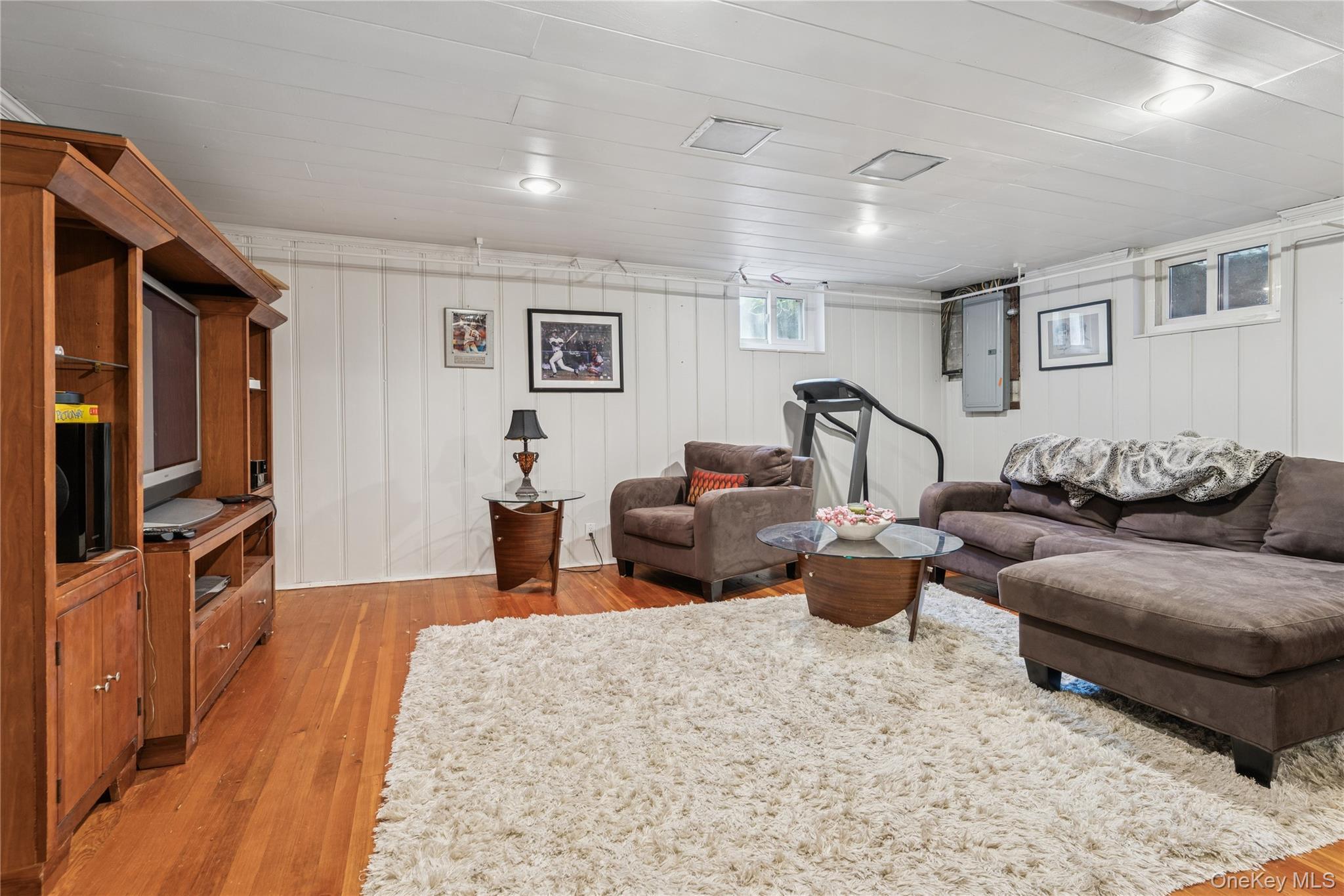 Single Family Kenwood  Nassau County, NY 11530, MLS-918154-16