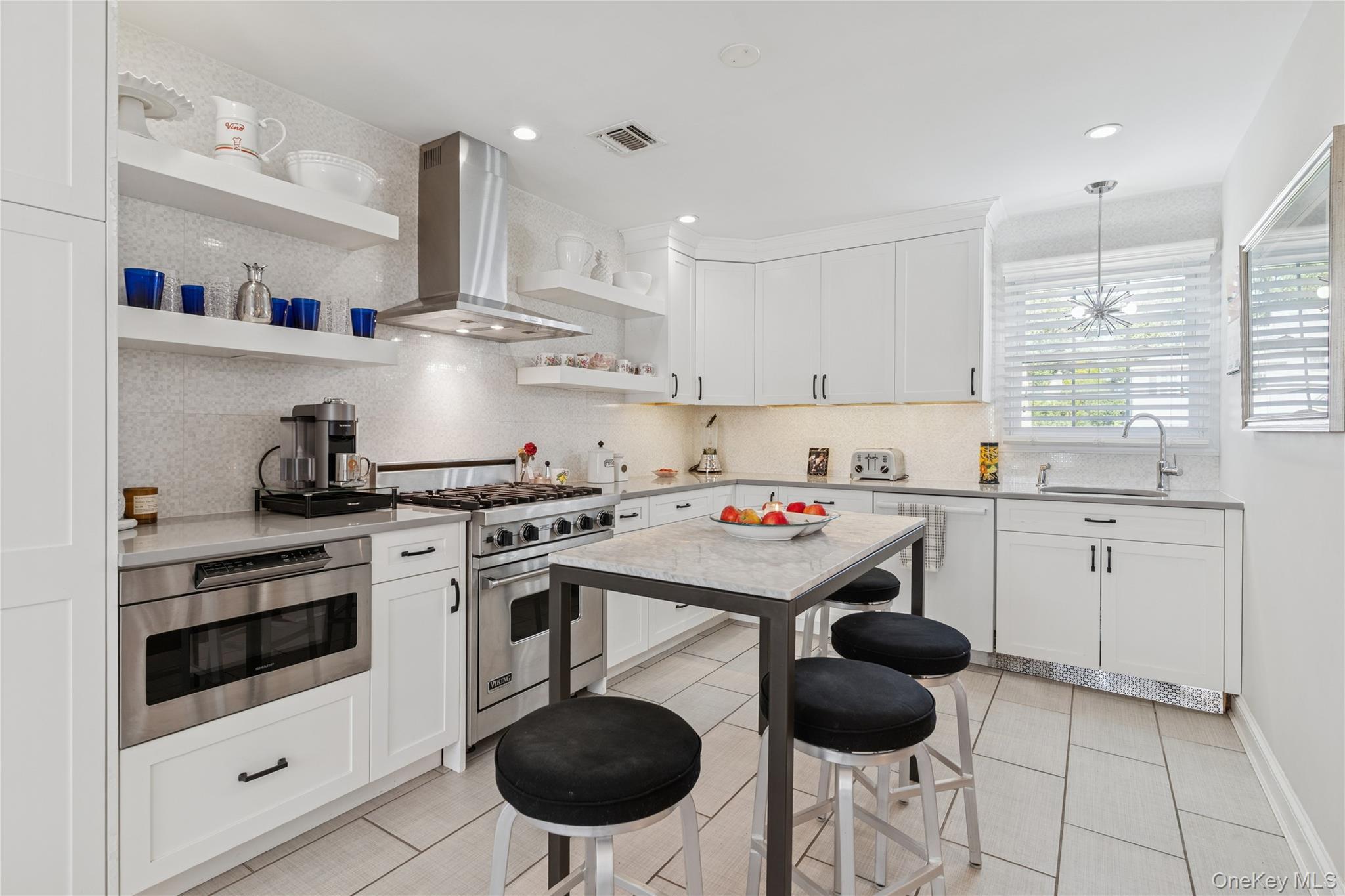 Single Family Kenwood  Nassau County, NY 11530, MLS-918154-8