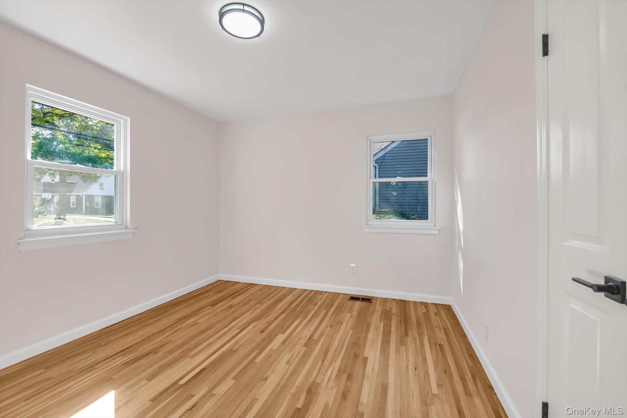 Single Family Union  Nassau County, NY 11557, MLS-918167-10