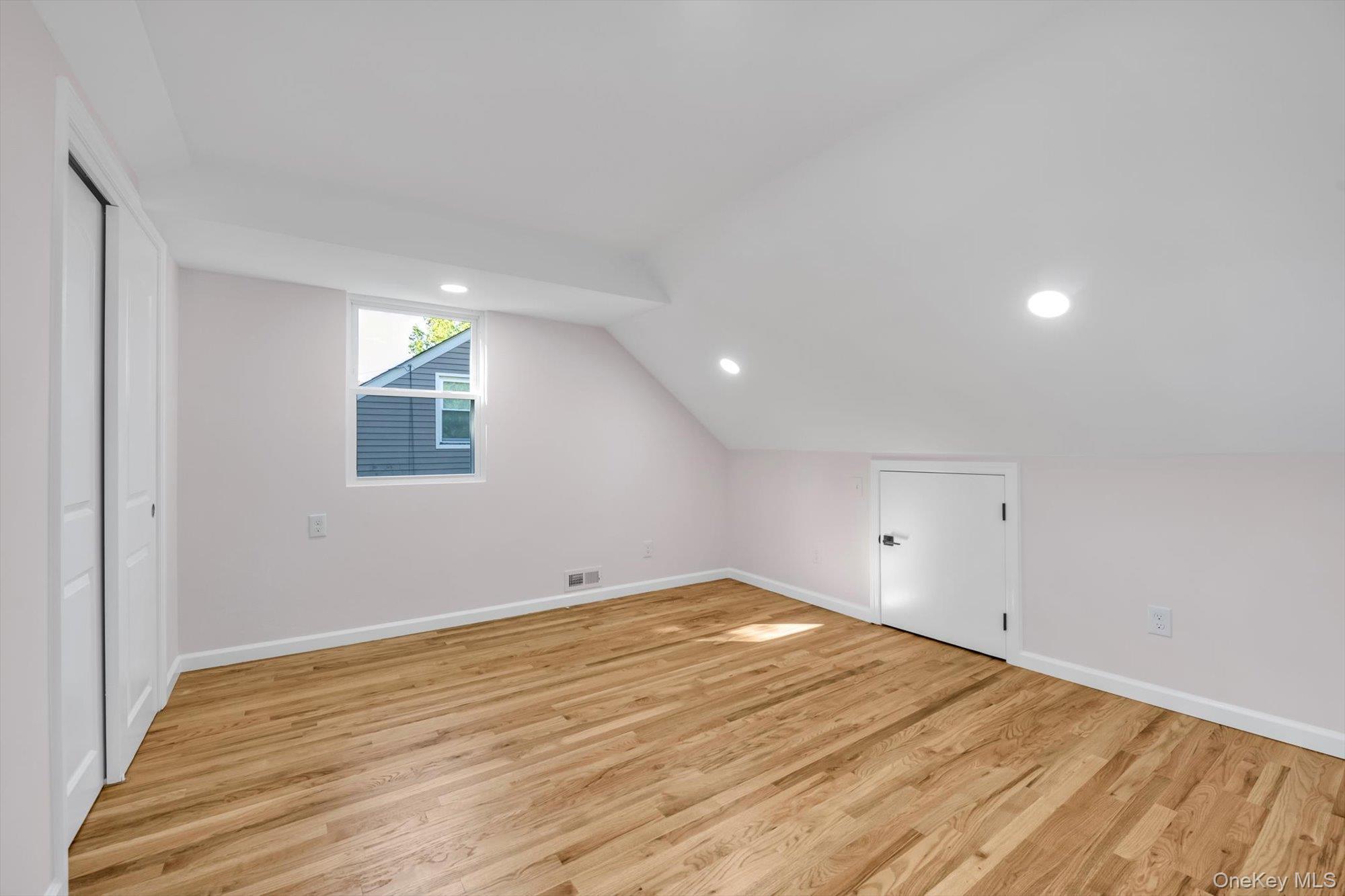 Single Family Union  Nassau County, NY 11557, MLS-918167-14