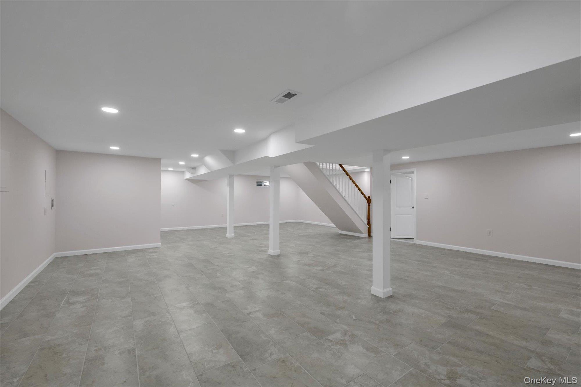 Single Family Union  Nassau County, NY 11557, MLS-918167-16