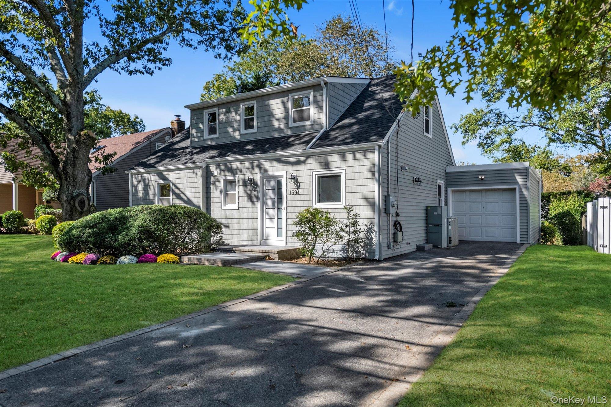 Single Family Union  Nassau County, NY 11557, MLS-918167-21