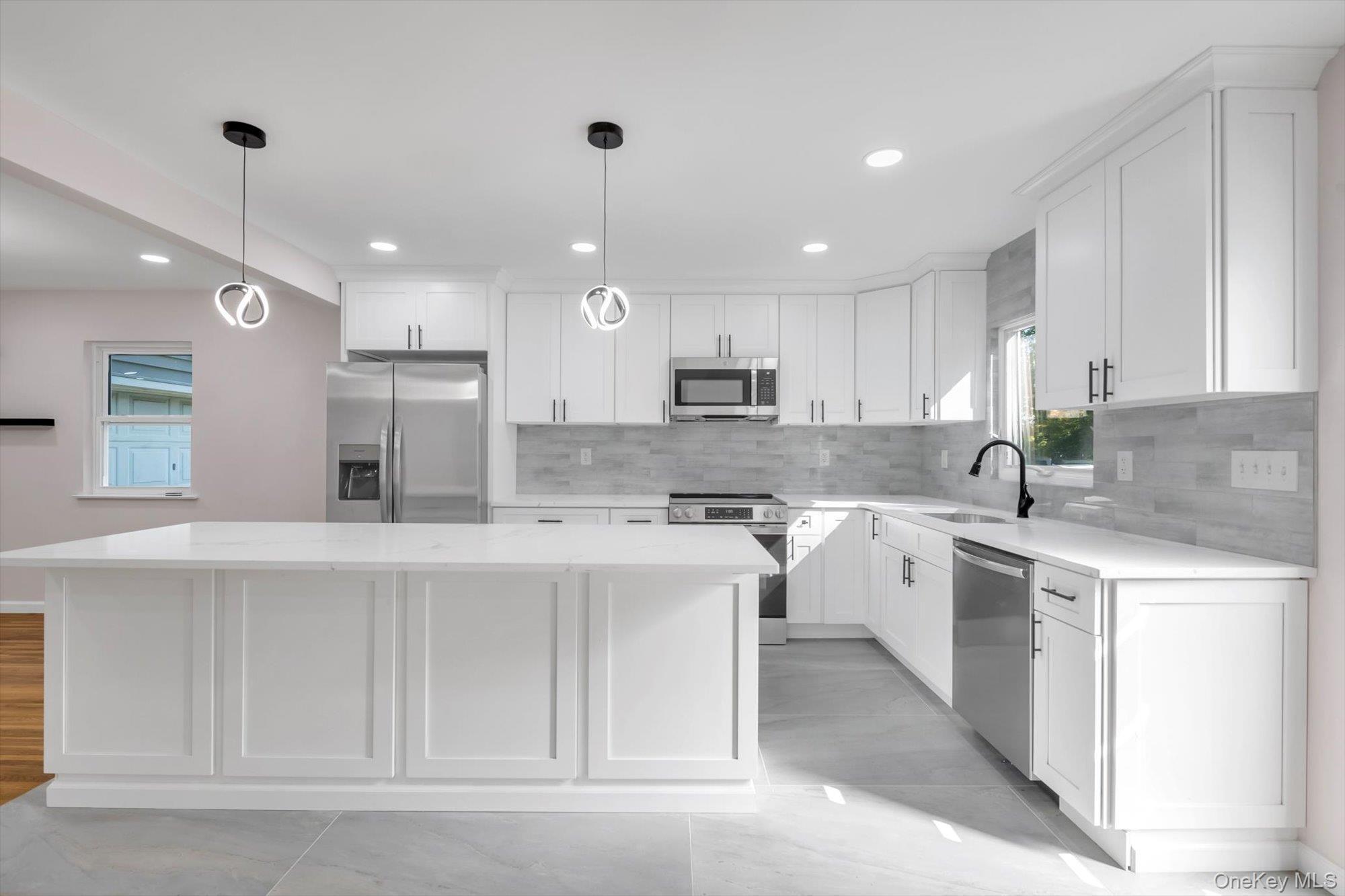 Single Family Union  Nassau County, NY 11557, MLS-918167-3