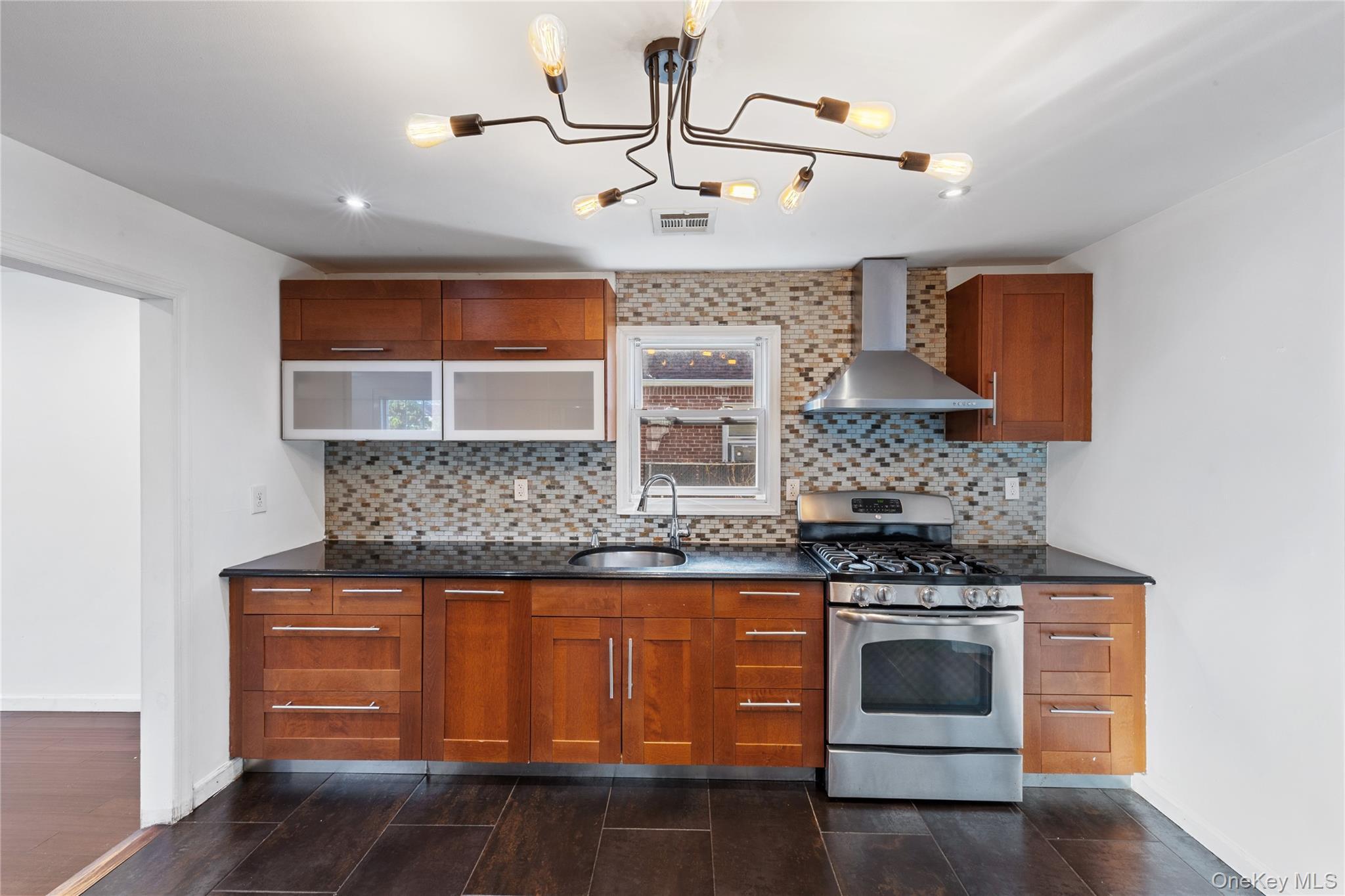 Single Family Botsford Nassau County, NY 11550, MLS-918170-13