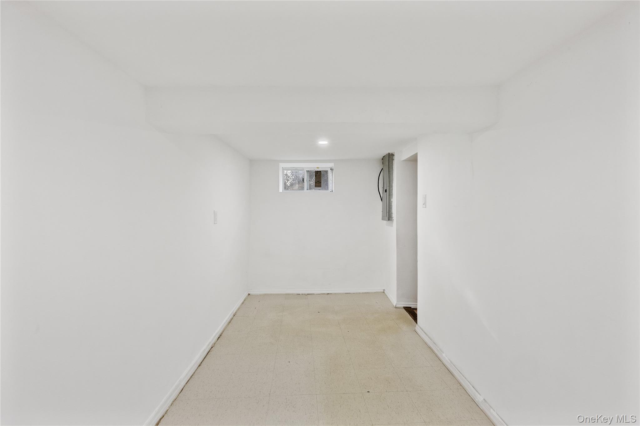 Single Family Botsford Nassau County, NY 11550, MLS-918170-27