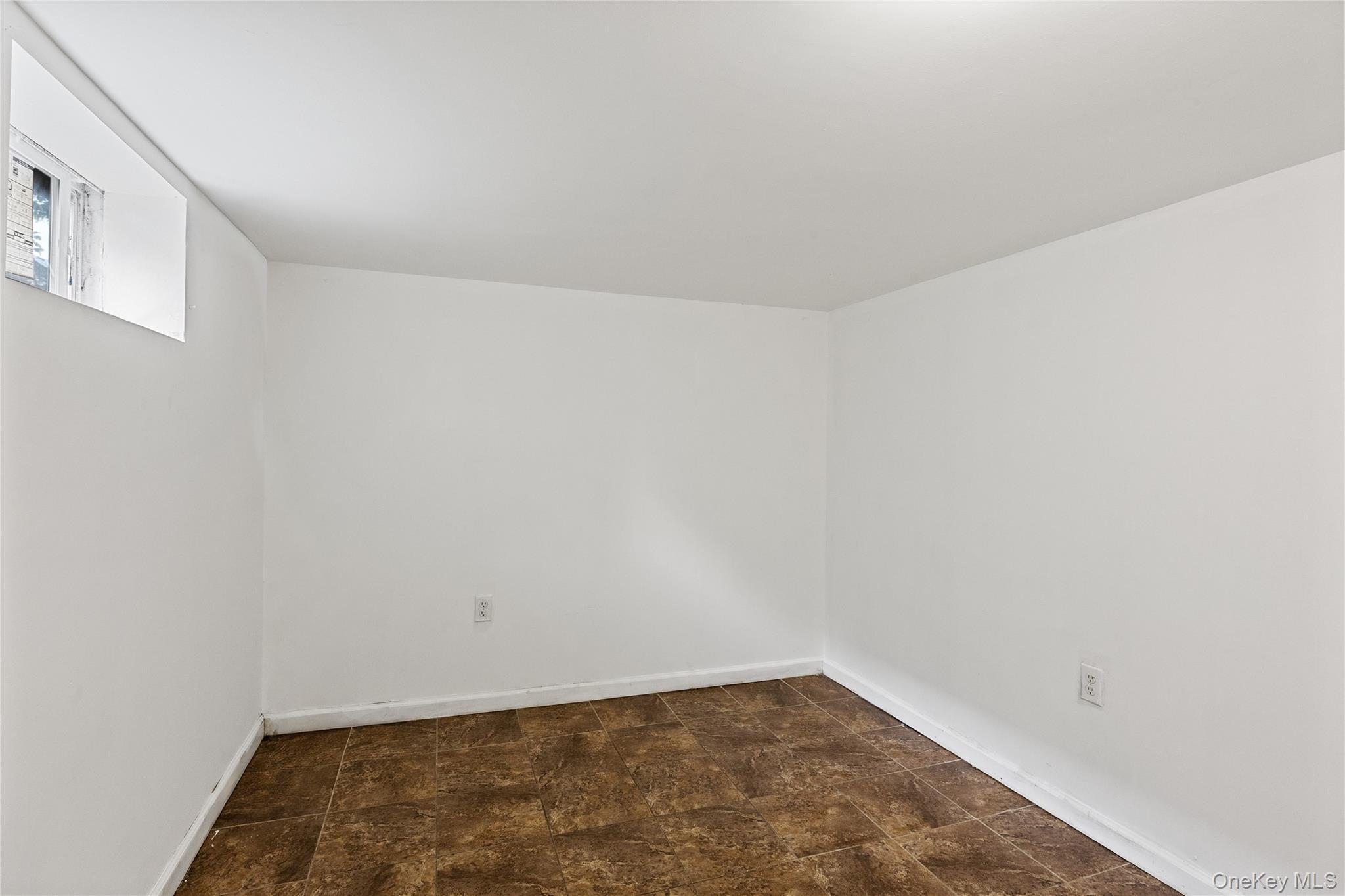 Single Family Botsford Nassau County, NY 11550, MLS-918170-28