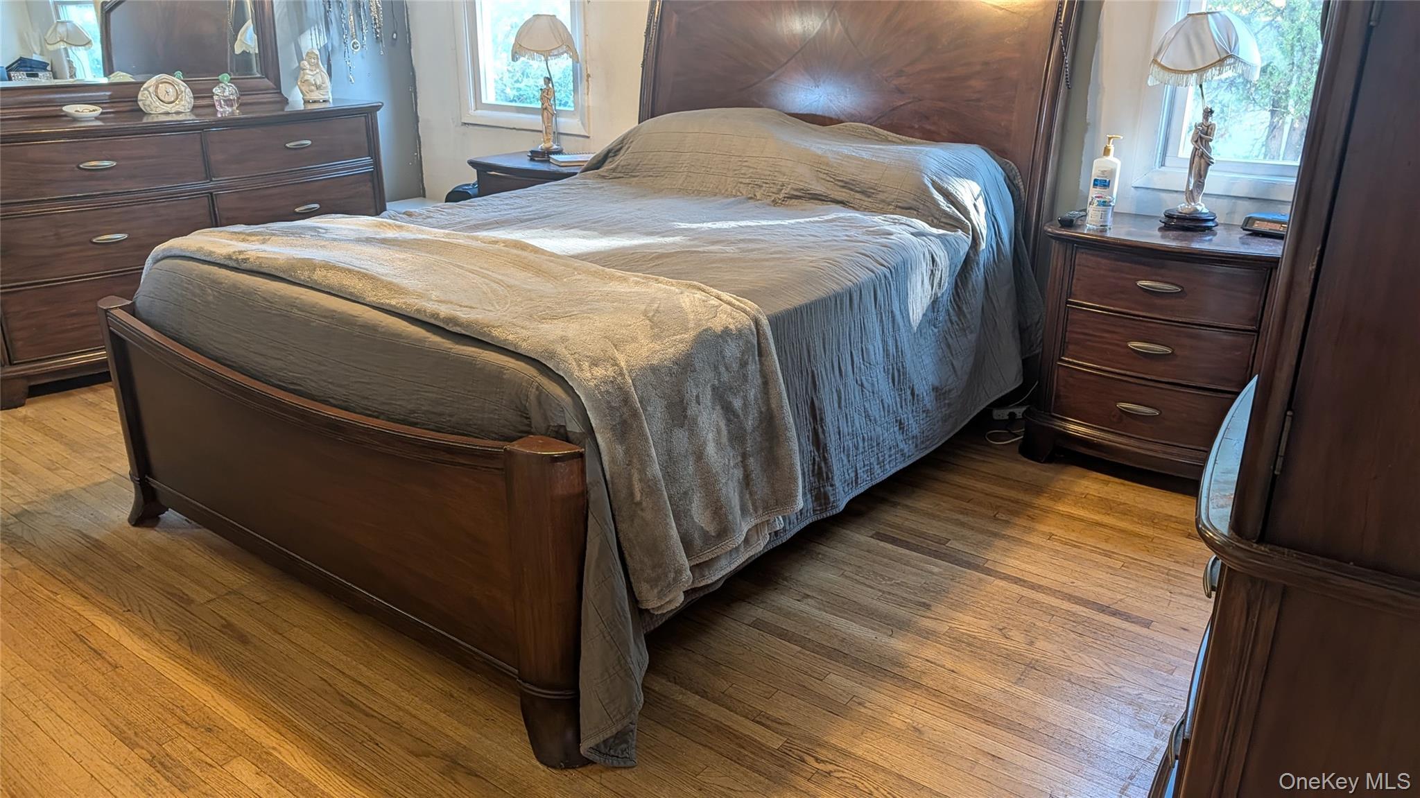 Single Family Windsor  Nassau County, NY 11714, MLS-918179-11