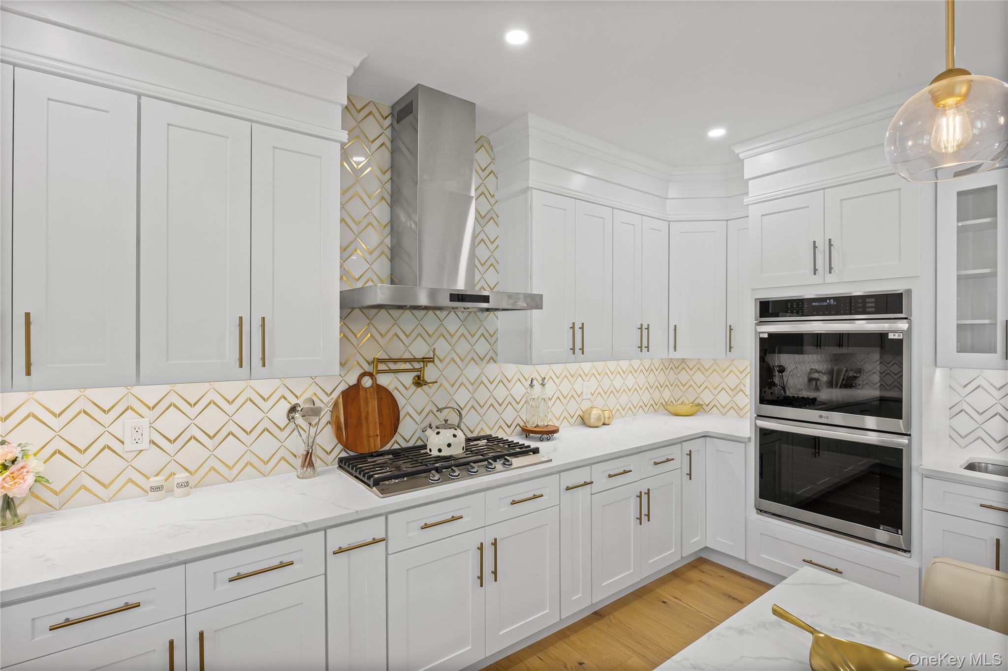 Single Family Crown Nassau County, NY 11590, MLS-918189-15