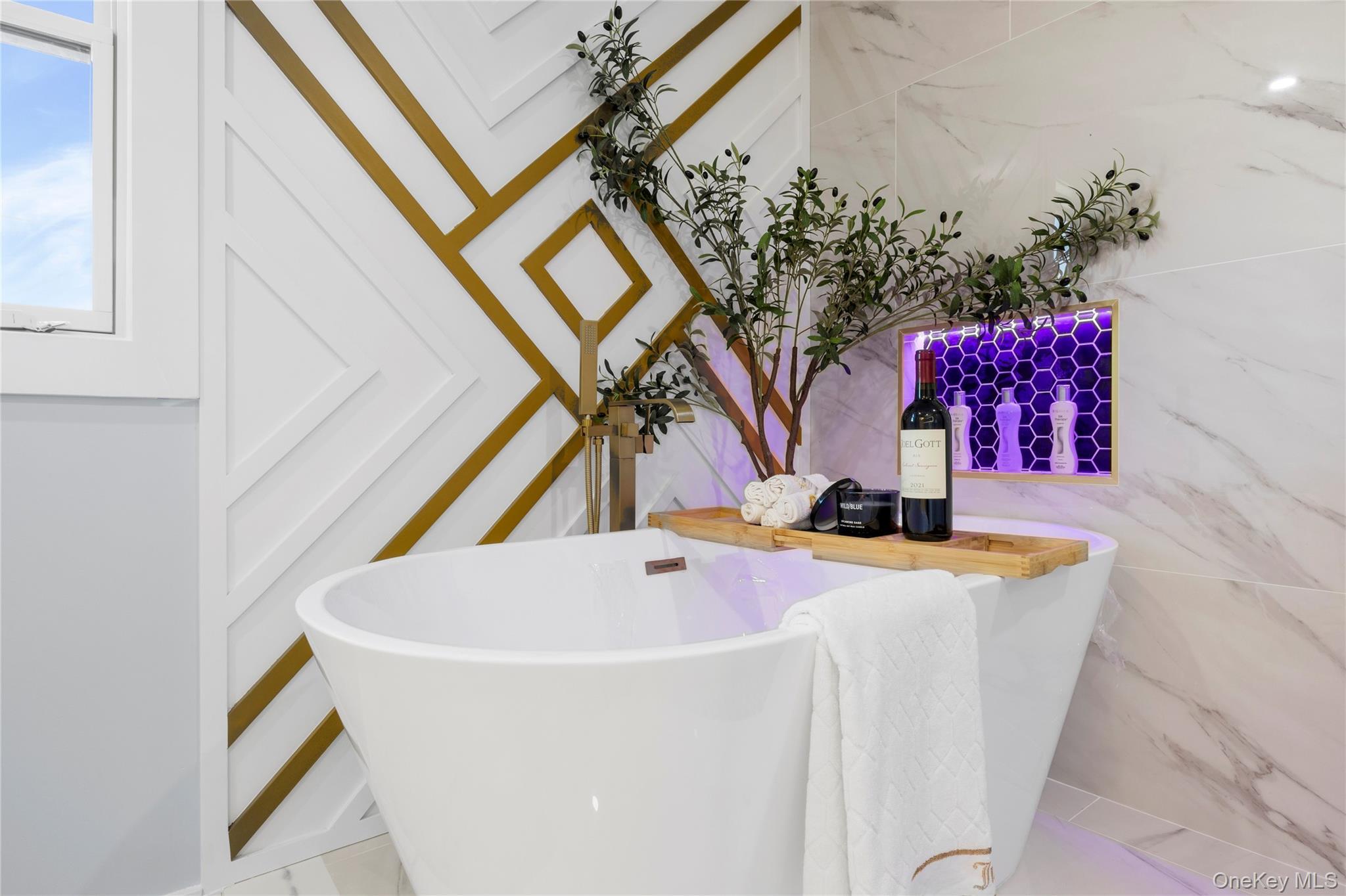 Single Family Crown Nassau County, NY 11590, MLS-918189-24