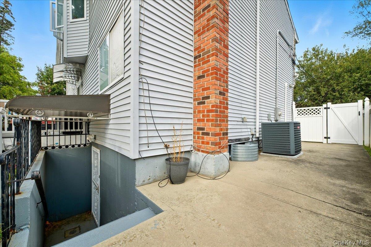 Single Family John  Nassau County, NY 11801, MLS-918193-36