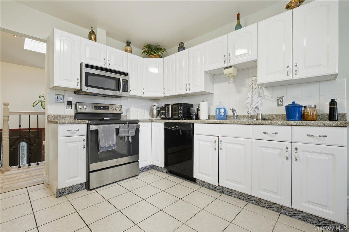 Single Family John  Nassau County, NY 11801, MLS-918193-8