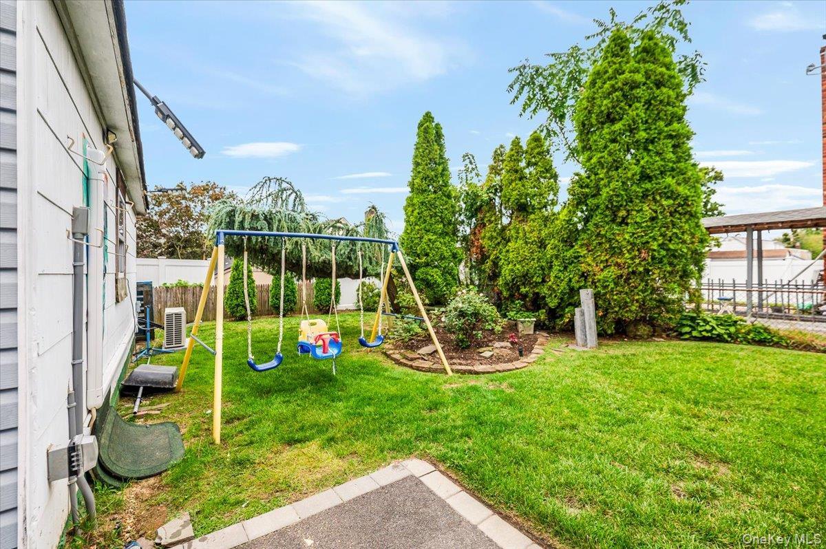 Single Family Hoffman Nassau County, NY 11003, MLS-918210-18