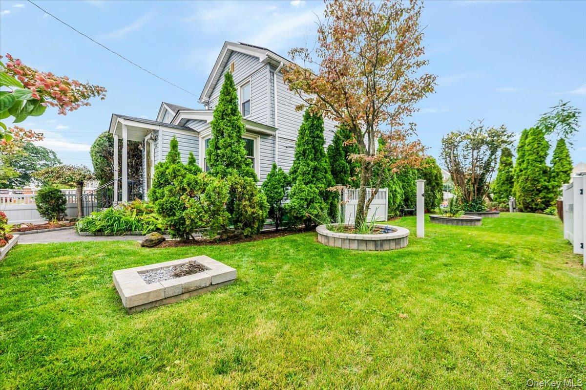 Single Family Hoffman Nassau County, NY 11003, MLS-918210-20