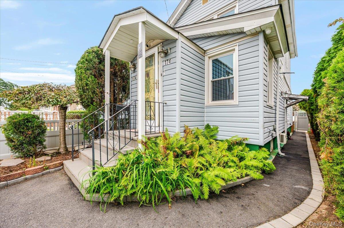 Single Family Hoffman  Nassau County, NY 11003, MLS-918210-23