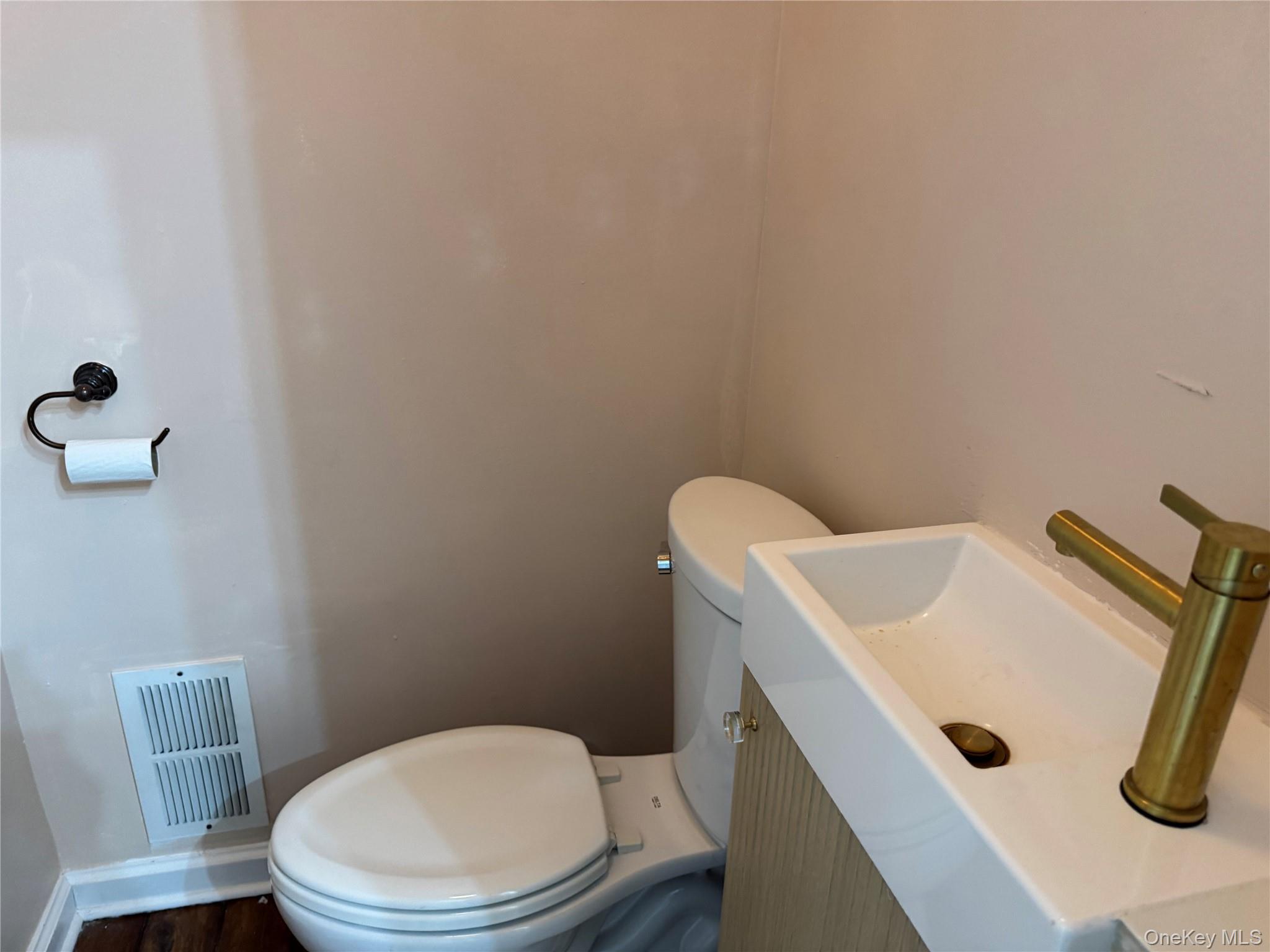 Commercial Lease Manhattan Avenue  Brooklyn, NY 11222, MLS-918231-3