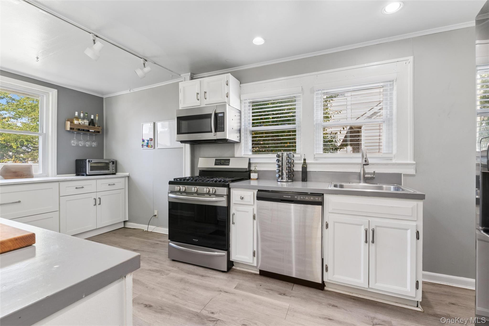 Single Family Ardmore  Nassau County, NY 11710, MLS-918240-11