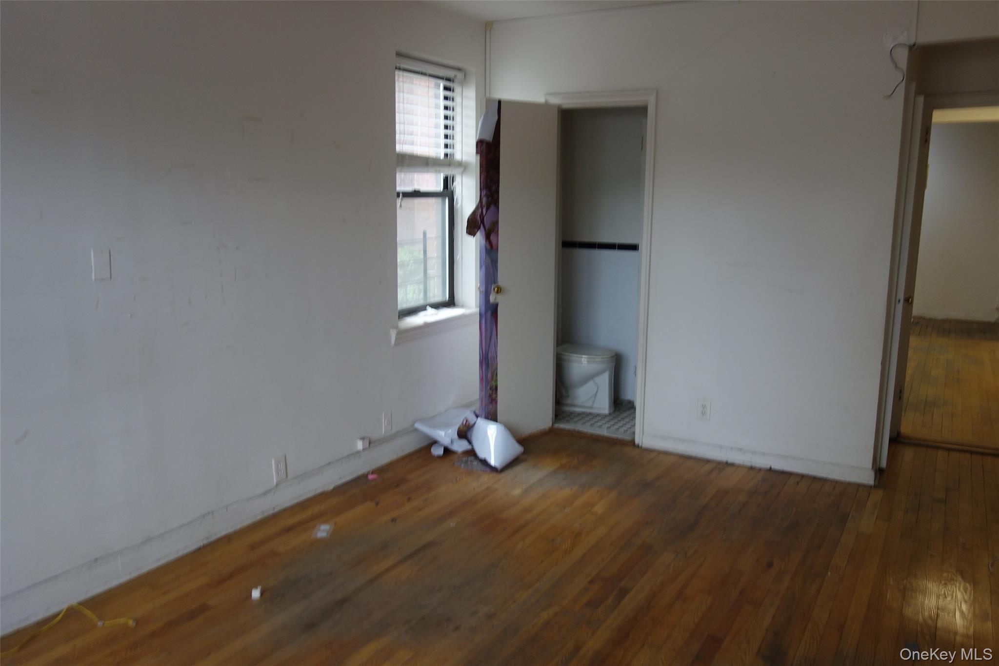 Commercial Lease Queens  Queens, NY 11374, MLS-918260-6