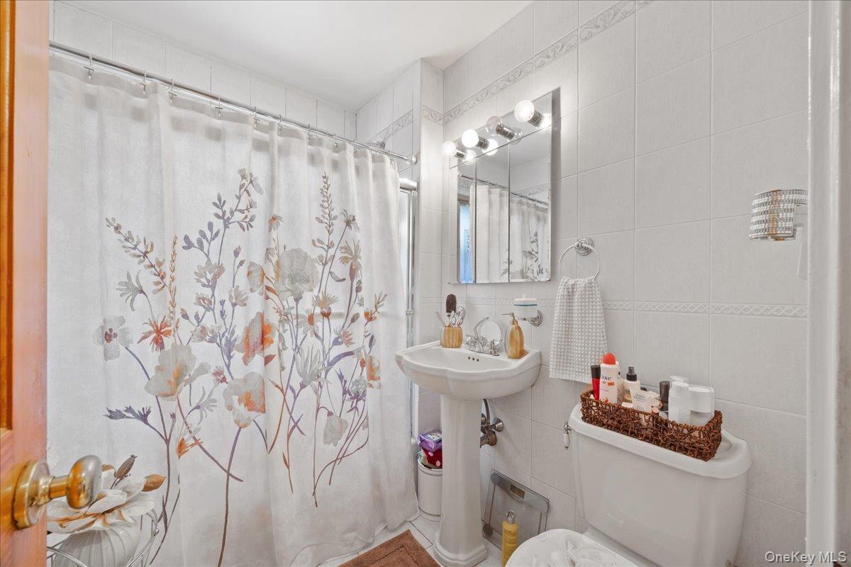 Single Family Neill  Bronx, NY 10461, MLS-918278-15