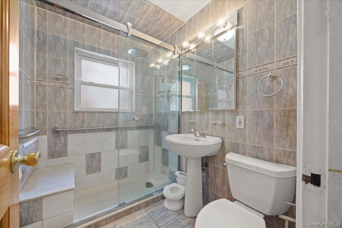 Single Family Neill  Bronx, NY 10461, MLS-918278-8