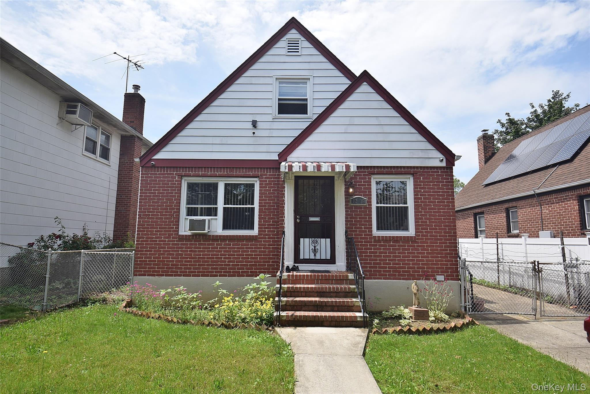 Single Family 251 Queens, NY 11426, MLS-918281-2