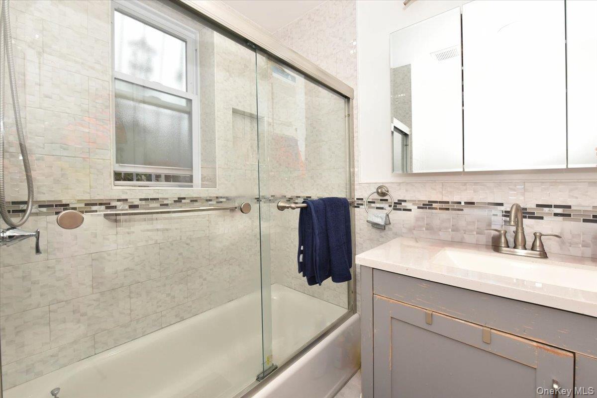 Single Family Riverdale  Brooklyn, NY 11212, MLS-918286-11