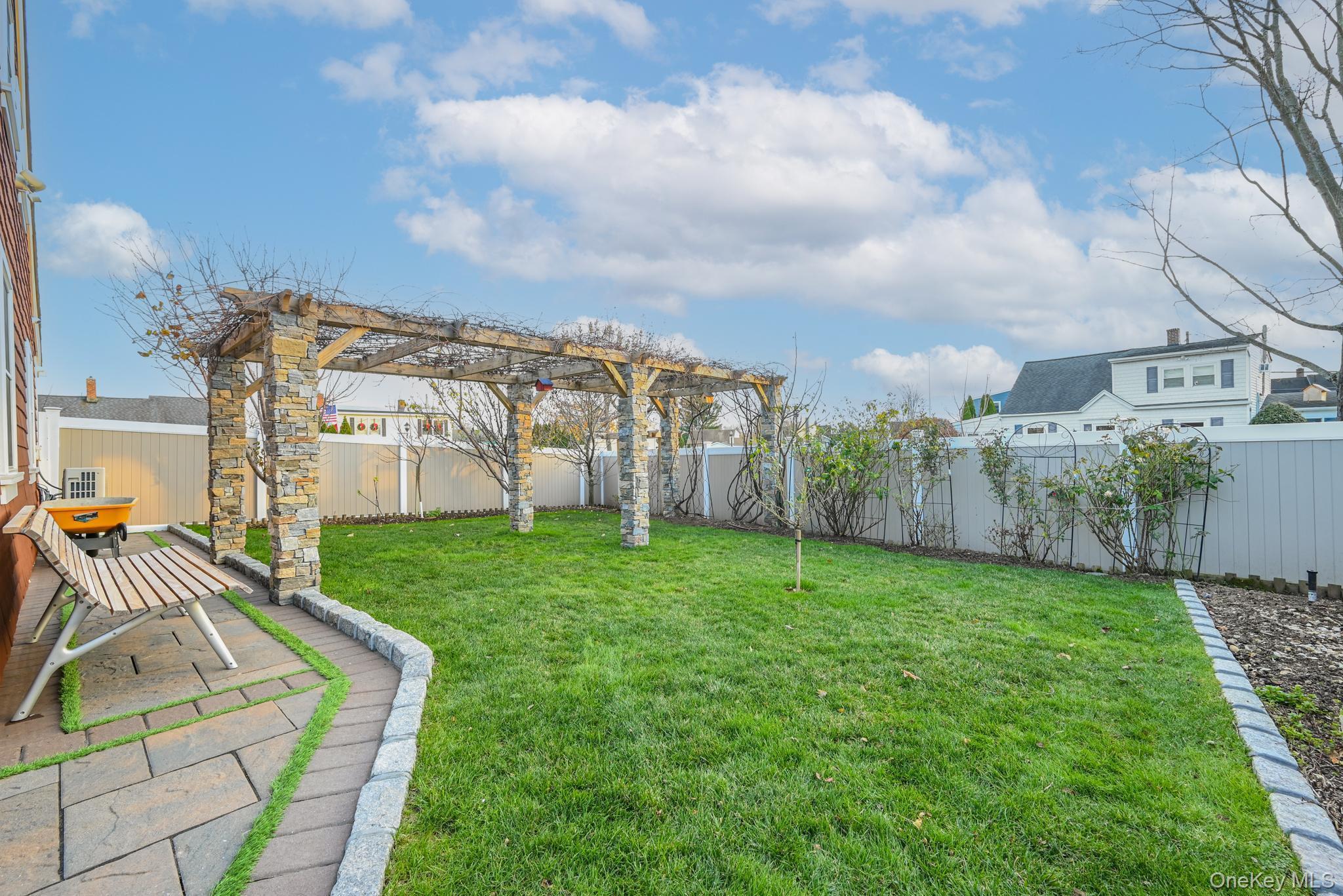 Single Family Quarry Lane Nassau County, NY 11756, MLS-918295-11