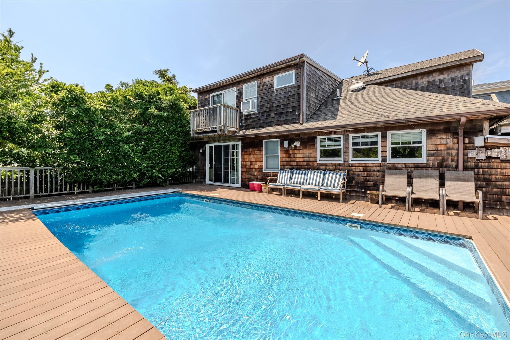 Single Family Ocean Breeze Suffolk County, NY 11770, MLS-918311-14