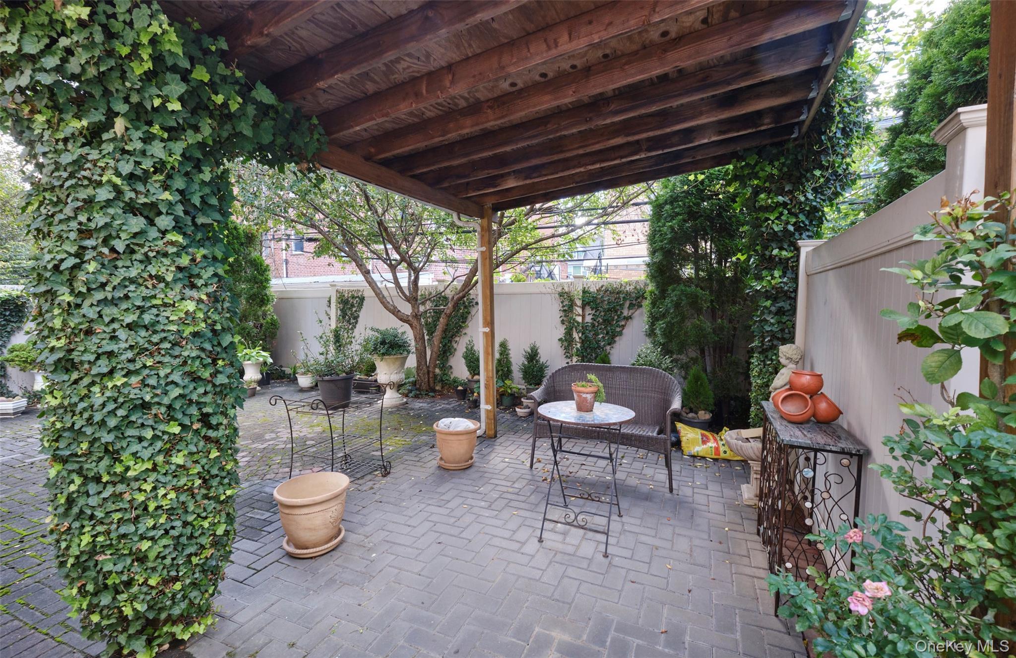 Single Family 120  Queens, NY 11415, MLS-918322-35