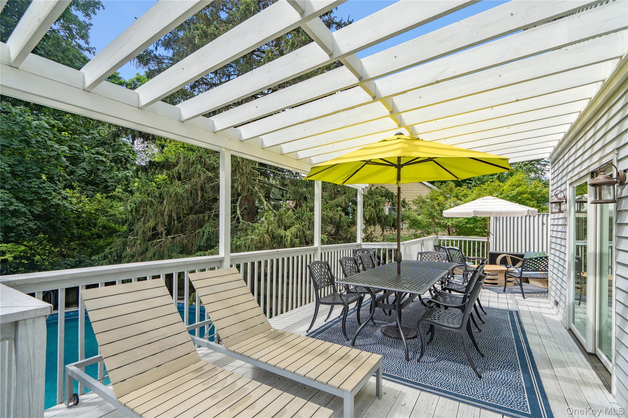 Single Family Cedar  Nassau County, NY 11560, MLS-918329-25