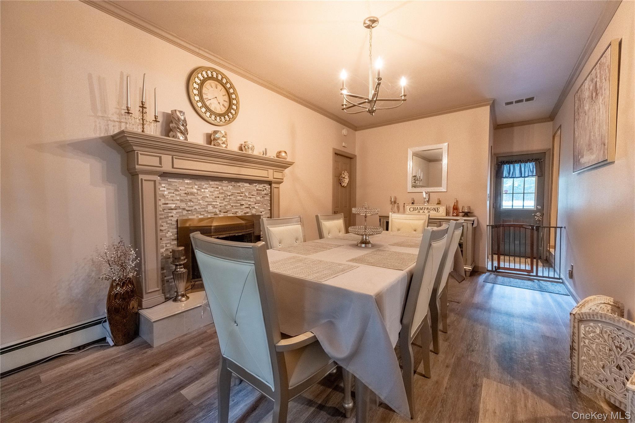 Single Family Locust Suffolk County, NY 11763, MLS-918341-25