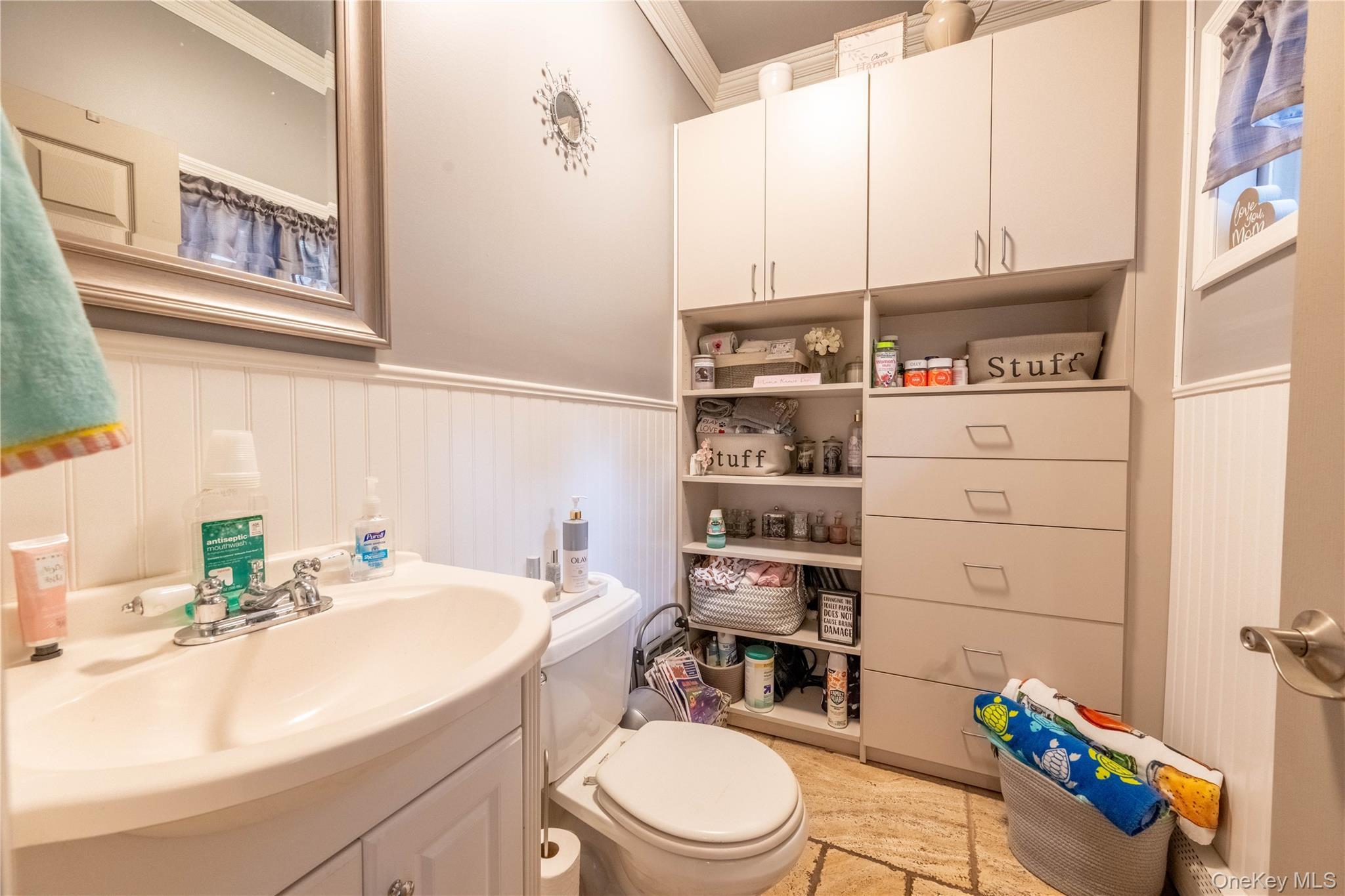 Single Family Locust Suffolk County, NY 11763, MLS-918341-28