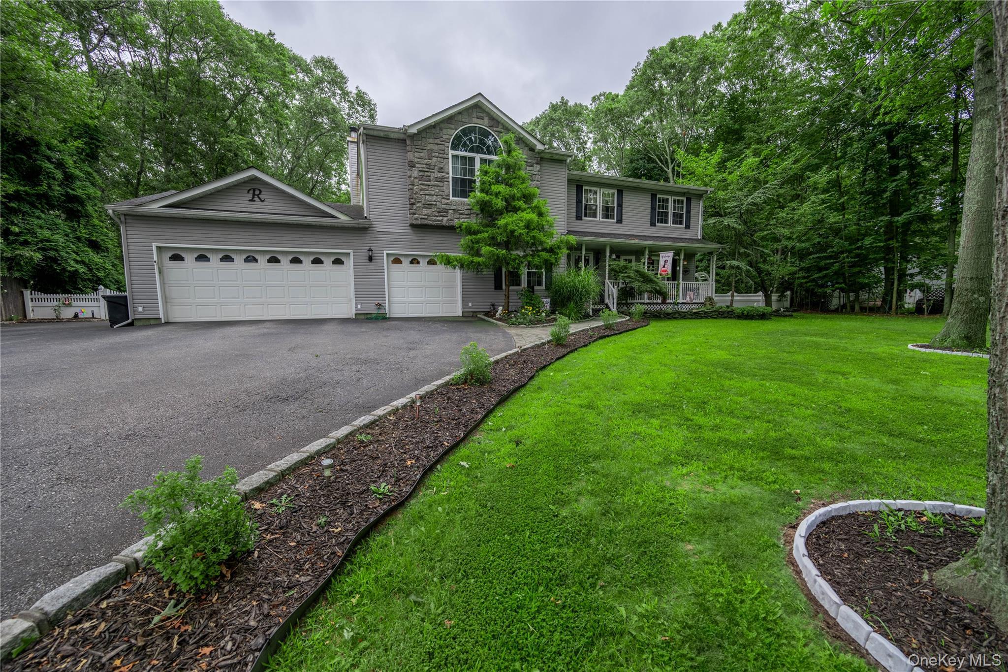 Single Family Locust Suffolk County, NY 11763, MLS-918341-3