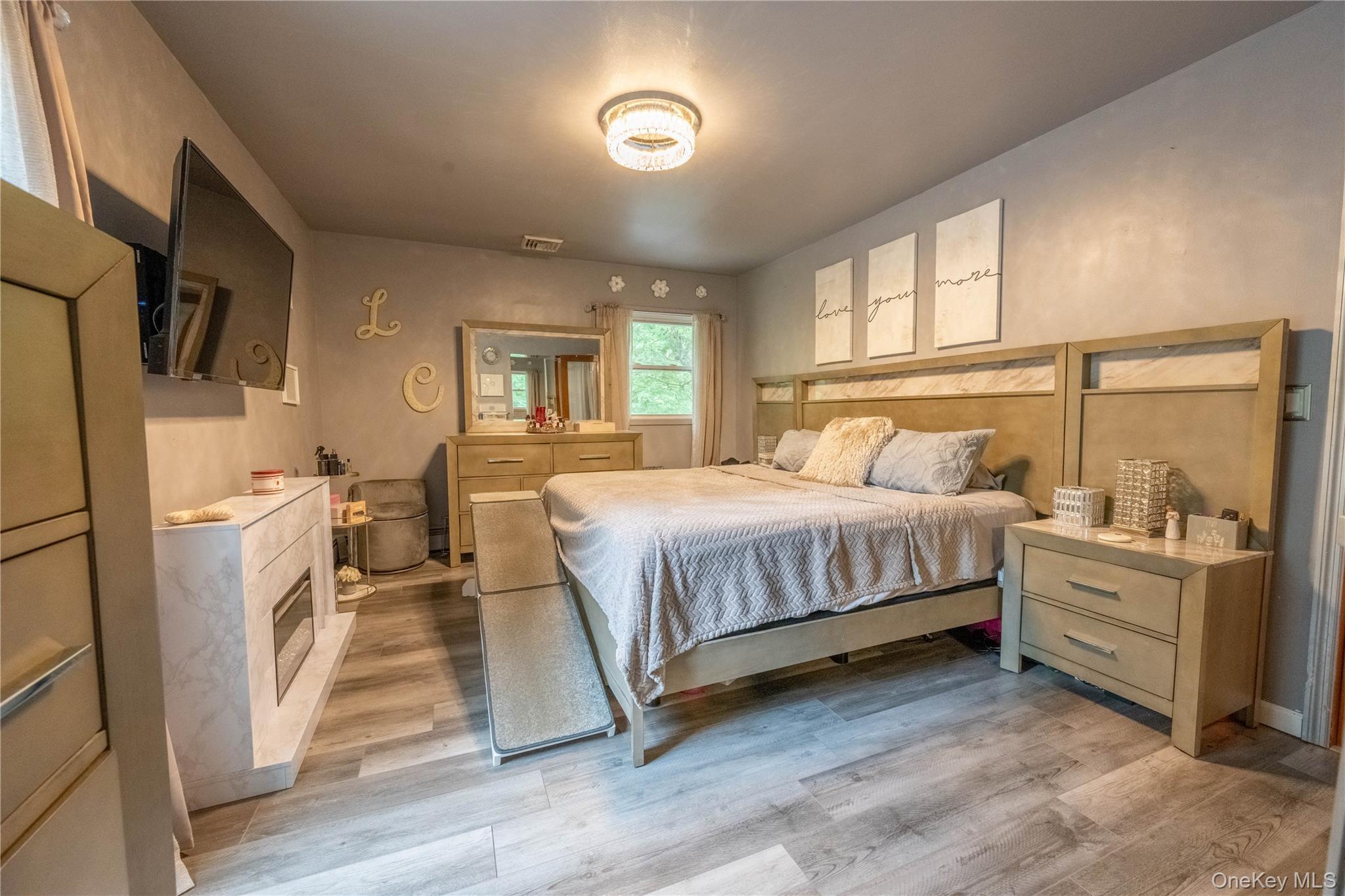 Single Family Locust Suffolk County, NY 11763, MLS-918341-30